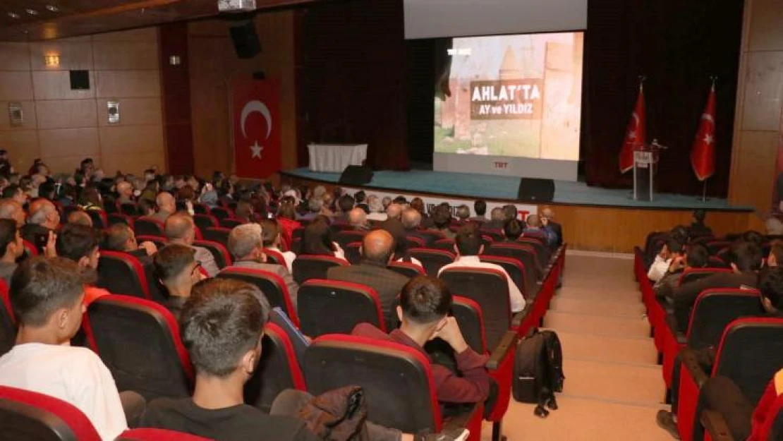 'Ahlat'ta Ay ve Yıldız, Beyhan ve Haluk Karamağaralı' biyografi belgeseli galası yapıldı