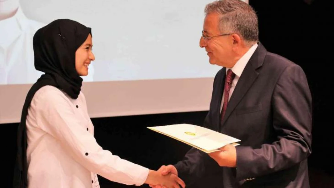 'Göster Kendini' fotoğraf yarışmasında dereceye girenler ödüllerini aldı