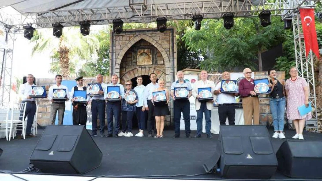 'Gülüklü Çorba' yarışmasında profesyonel şefler kıyasıya yarıştı