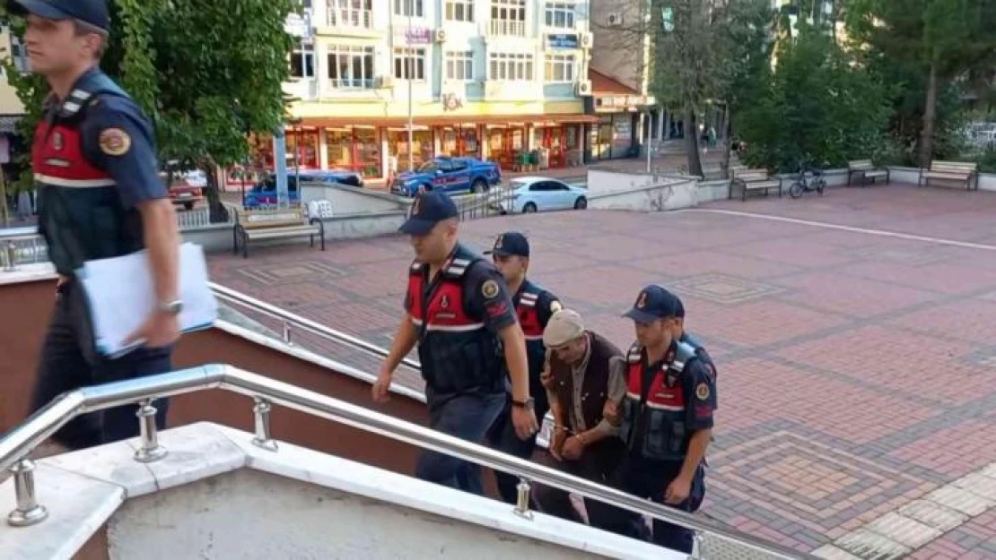 'Kesik baş' cinayetinde çelişkili ifadeler veren kardeş adliyeye sevk edildi