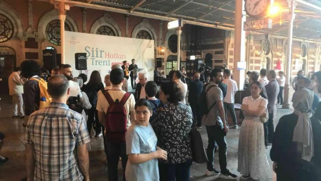 'Şiir Hatları Treni' yola çıktı