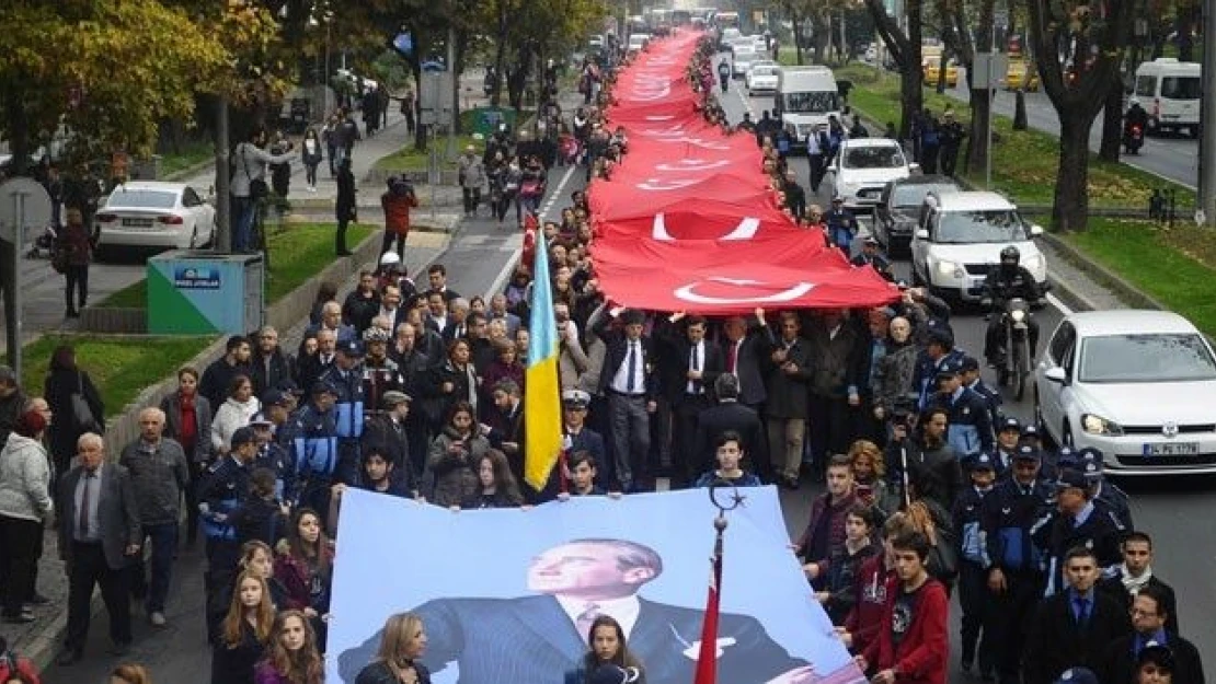 1001 metre boyunda Türk Bayrağı açıldı