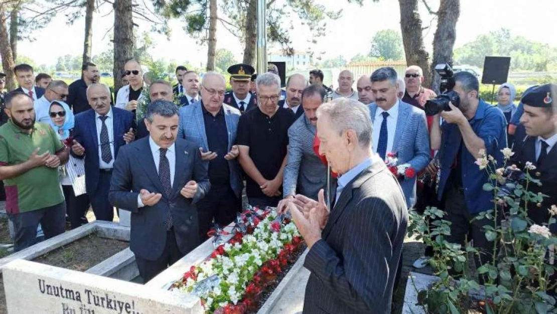 15 Temmuz şehidi kabri başında anıldı