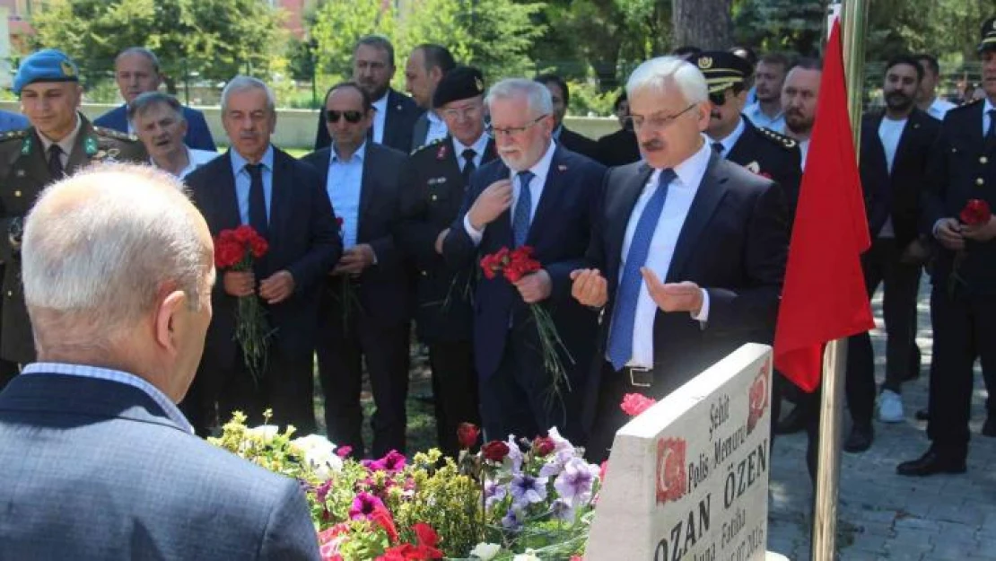 15 Temmuz şehidi polis memuru mezarı başında anıldı