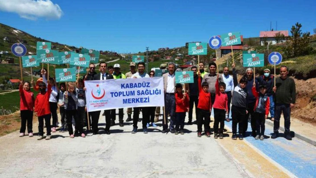 2 bin rakımlı yaylada sağlık yürüyüşü