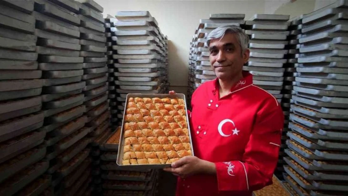 4 bin tepsi baklava yaptı Ramazanı bekliyor