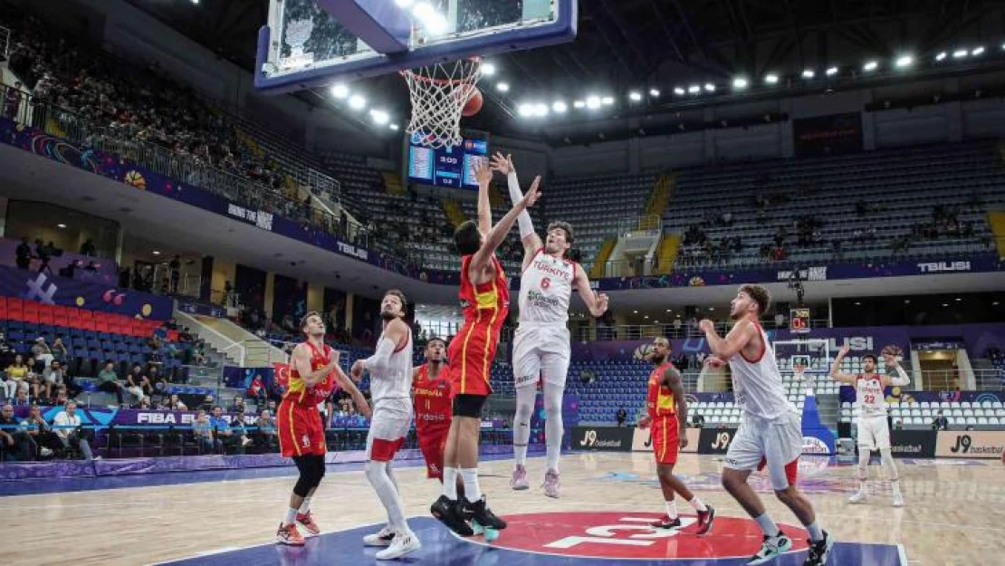 A Milli Erkek Basketbol Takımı, İspanya'ya 72-69 yenildi