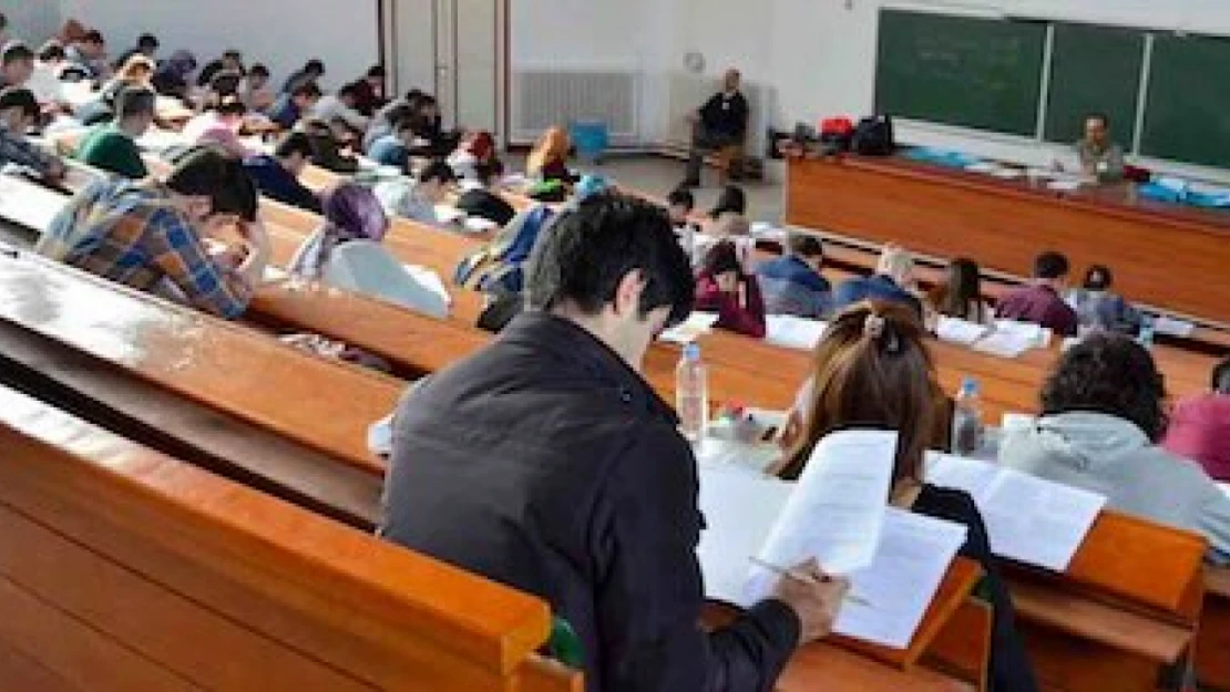 Açık öğretimdeki ders geçme puanları, örgün eğitimle uyumlu hale getirildi