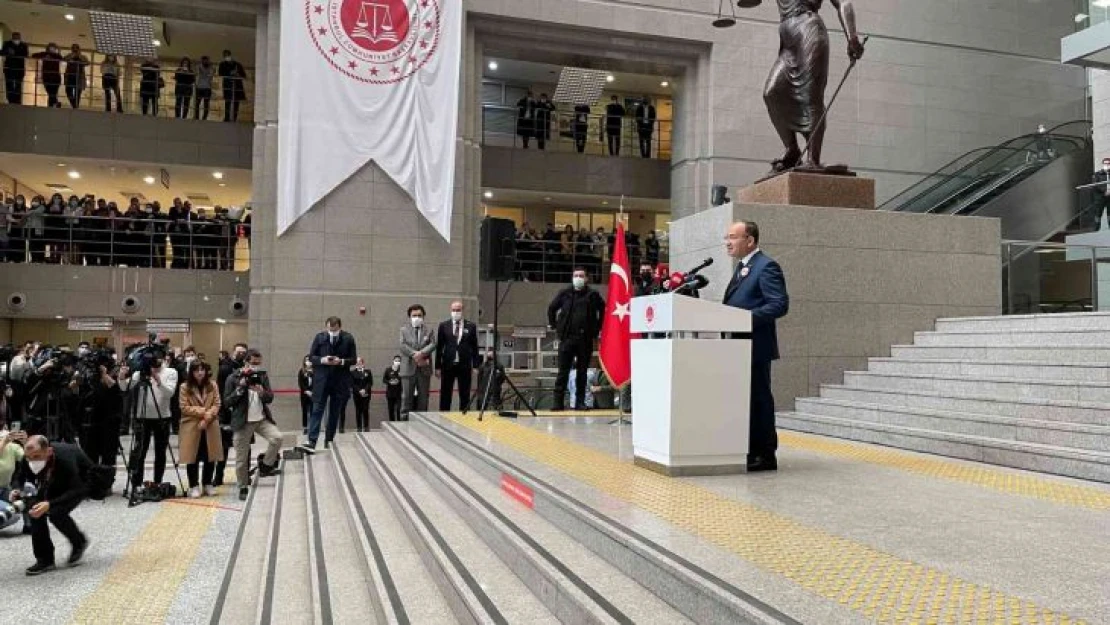 Adalet Bakanı Bekir Bozdağ 'Şehitler ölmez ama teröristler ve onları besleyenler yok olmaya mahkumdur'