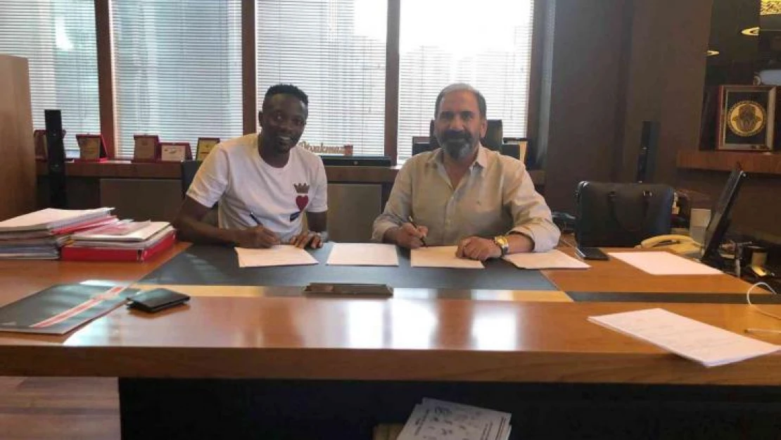 Ahmed Musa Sivasspor'a imzayı attı