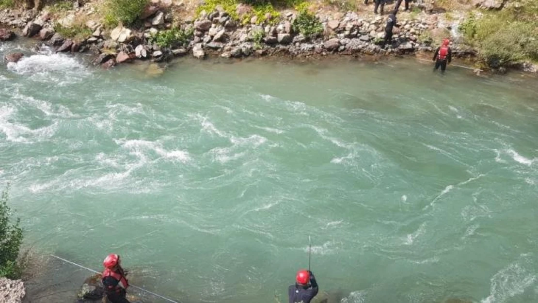 Akıntıya kapılan sağlıkçıyı arama çalışmaları 15'inci gününde sürüyor