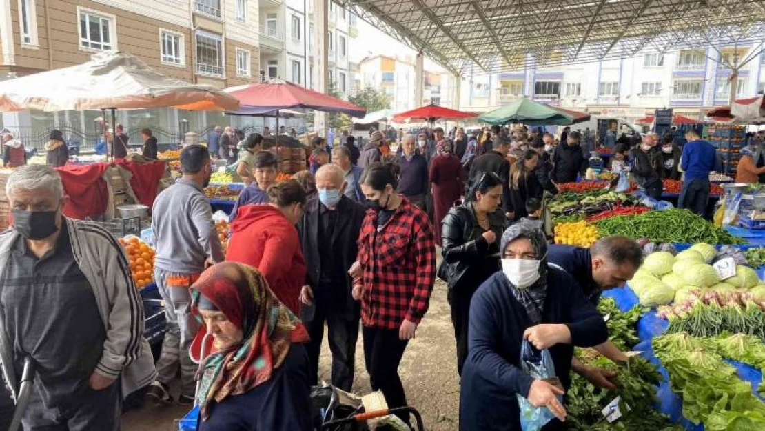 Aksaray'da semt pazarlarında Ramazan yoğunluğu