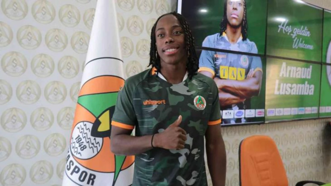 Alanyaspor, Fransız Arnaud Lusamba'yı renklerine bağladı