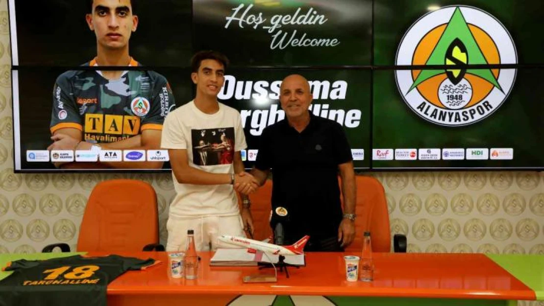 Alanyaspor, Oussama Targhalline'yi kiralık olarak kadrosuna kattı