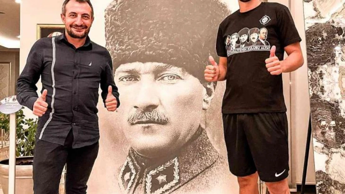 Altay, Ceyhun Gülselam ile sözleşme uzattı