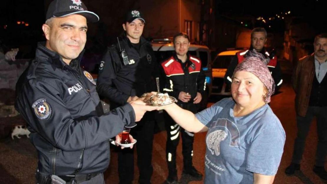 Amasya'da kavga ihbarına gelen polislere sürpriz yaptılar