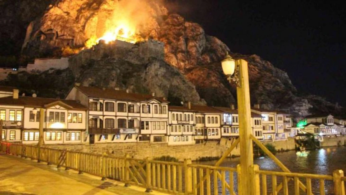 Amasya'da tarihi Kızlar Sarayı'nda yangın