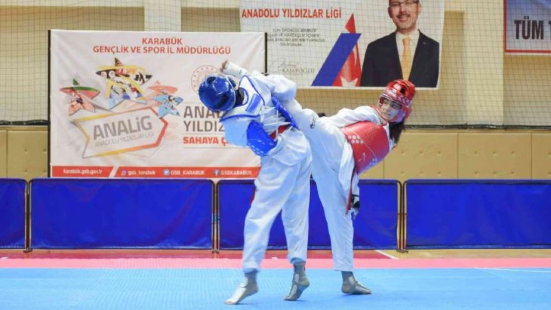 Anadolu Yıldızlar Ligi Tekvando Grup Müsabakaları Karabük'te başladı