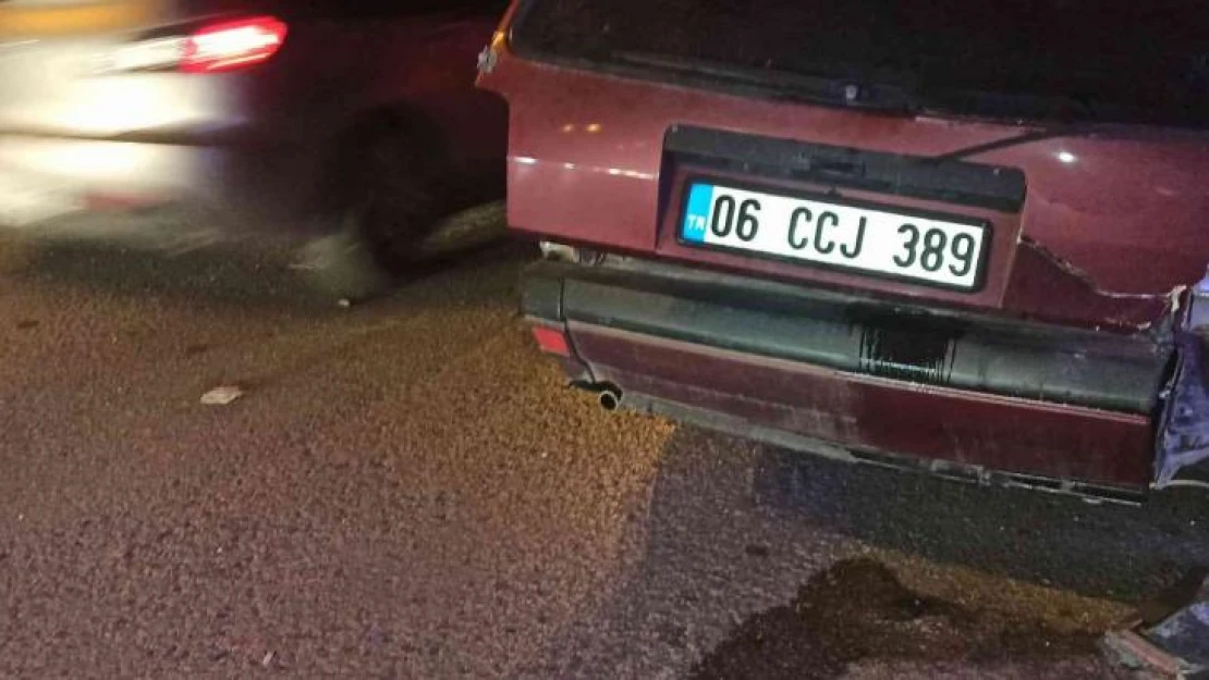 Ankara'da 5 araçlı zincirleme trafik kazası