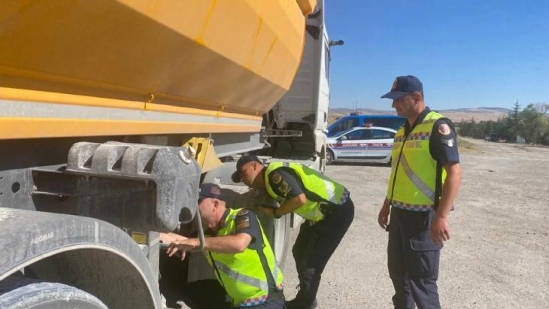 Ankara'da jandarmadan servis araçlarına denetim