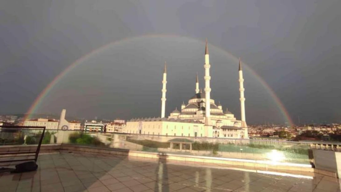 Ankara'da yağmur sonrası kartpostallık gökkuşağı görüntüsü