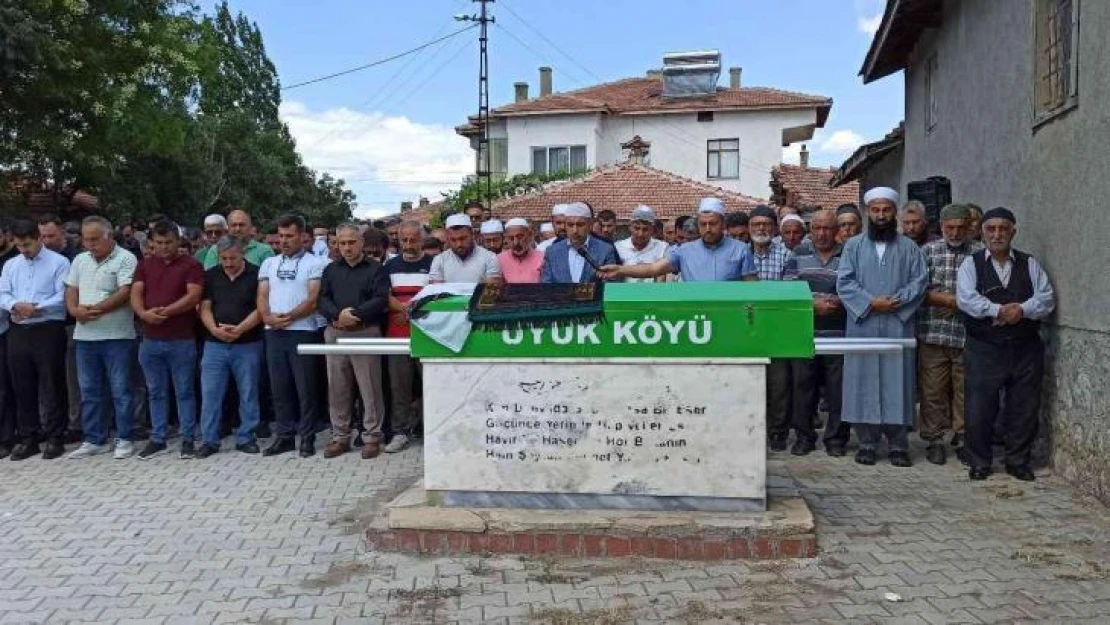 Anne ve bebeği aynı tabutta son yolculuğuna uğurlandı