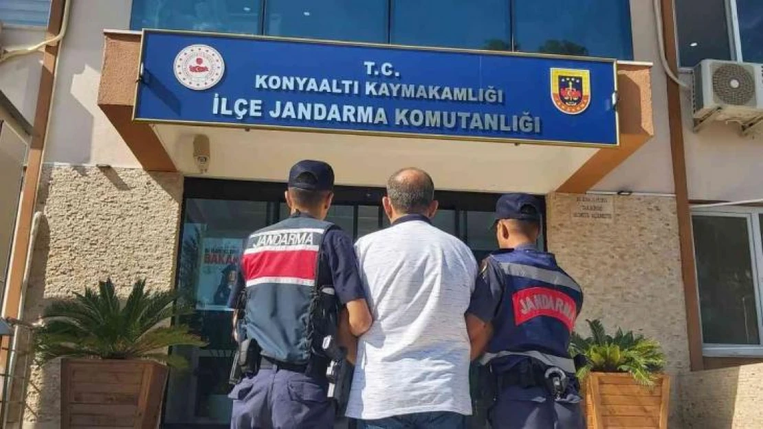 Antalya'da 90 suç kaydı bulunan şüpheli yakalandı