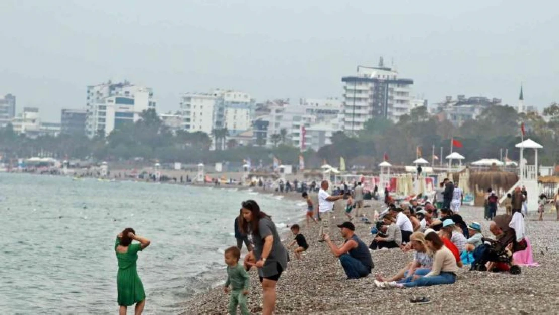 Antalya'da bayram tatili bereketi: Doluluk oranı yüzde 80'e ulaştı