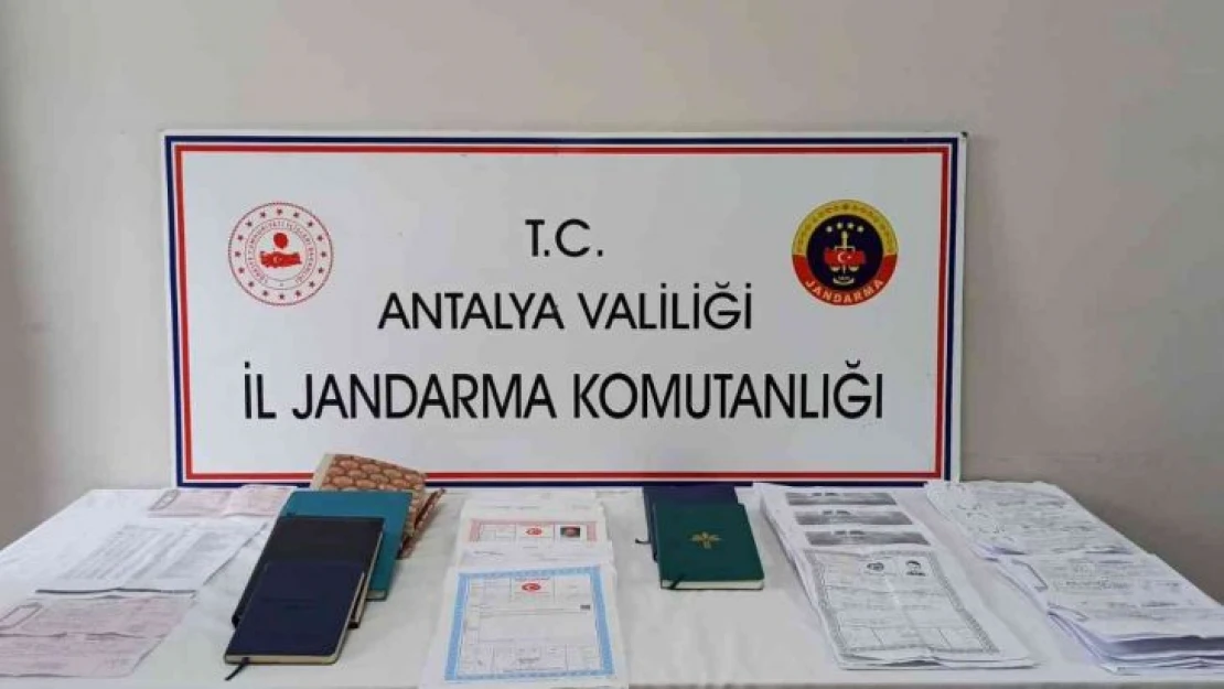 Antalya'da eş zamanlı tefeci operasyonu: 5 gözaltı