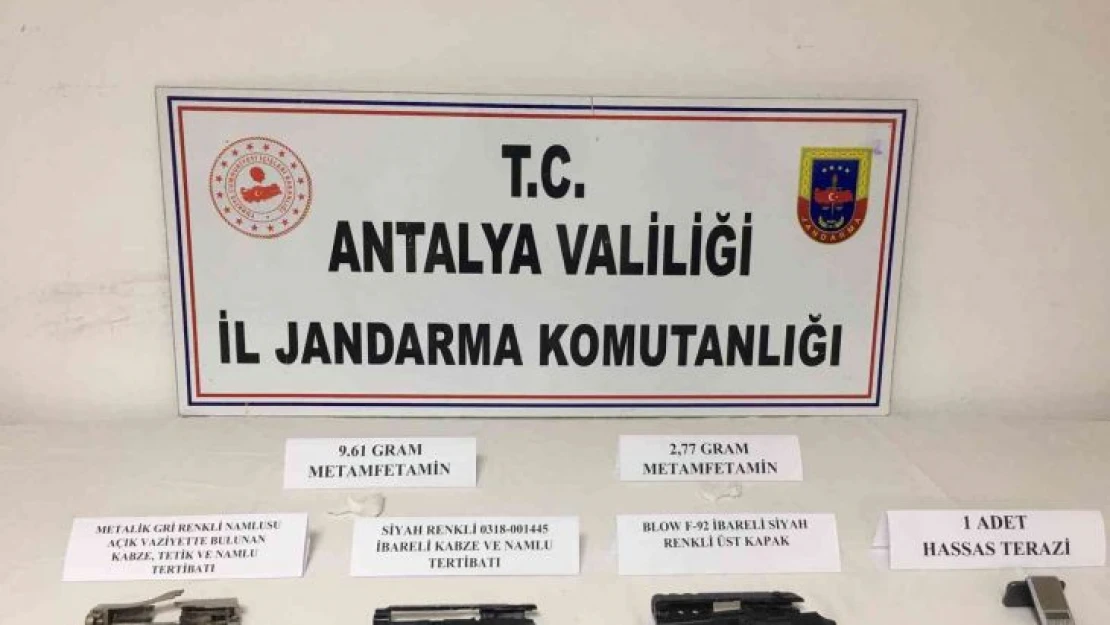 Antalya'da jandarma uyuşturucu ticaretine göz açtırmıyor: 5 gözaltı