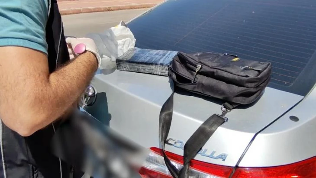 Antalya'da otomobilde uyuşturucu operasyonu