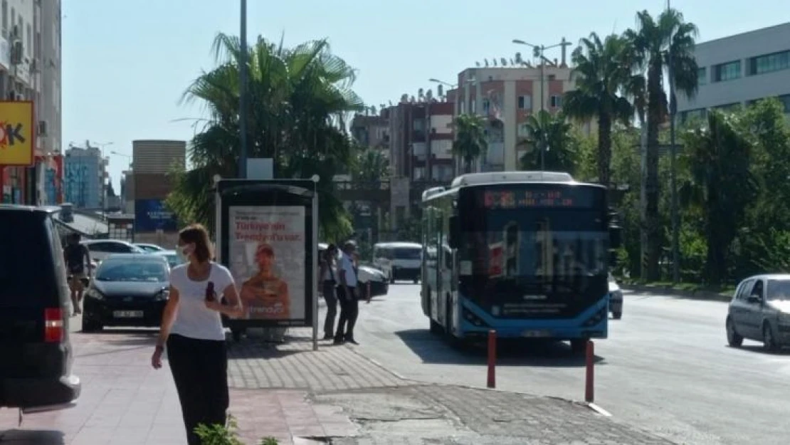 Antalya'da turizm ve otobüs esnafı 7 bin 500 TL maaşla 8 saat çalışacak şoför bulamıyor