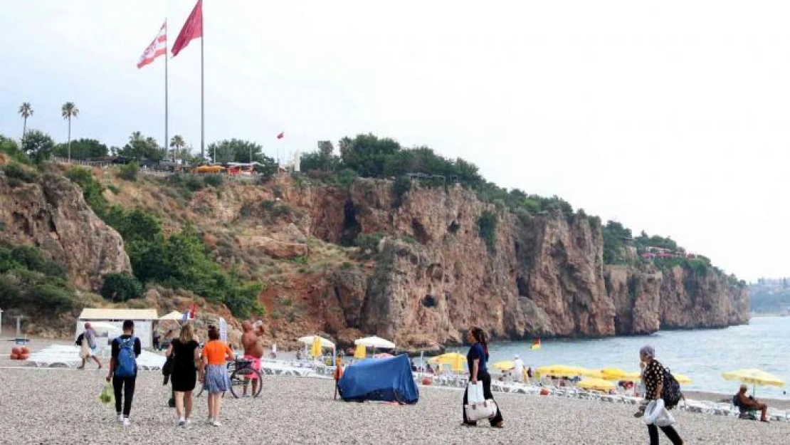 Antalya'da yaz yağmuru