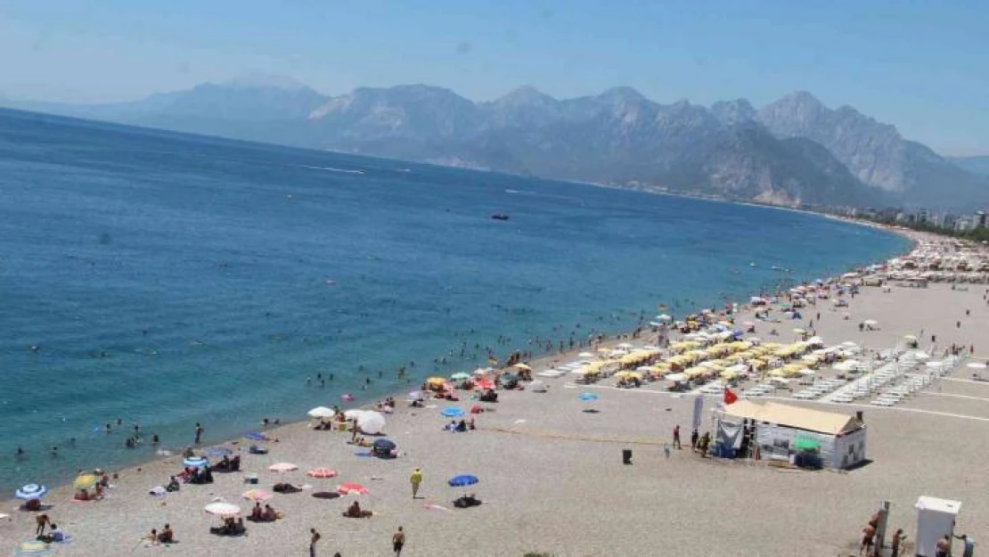 Antalya'ya gelen turist sayısı 9 milyonu geçti, hedef 12 milyon