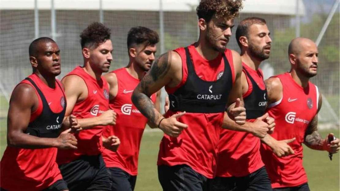 Antalyaspor, hazırlıklarına tesislerinde devam etti