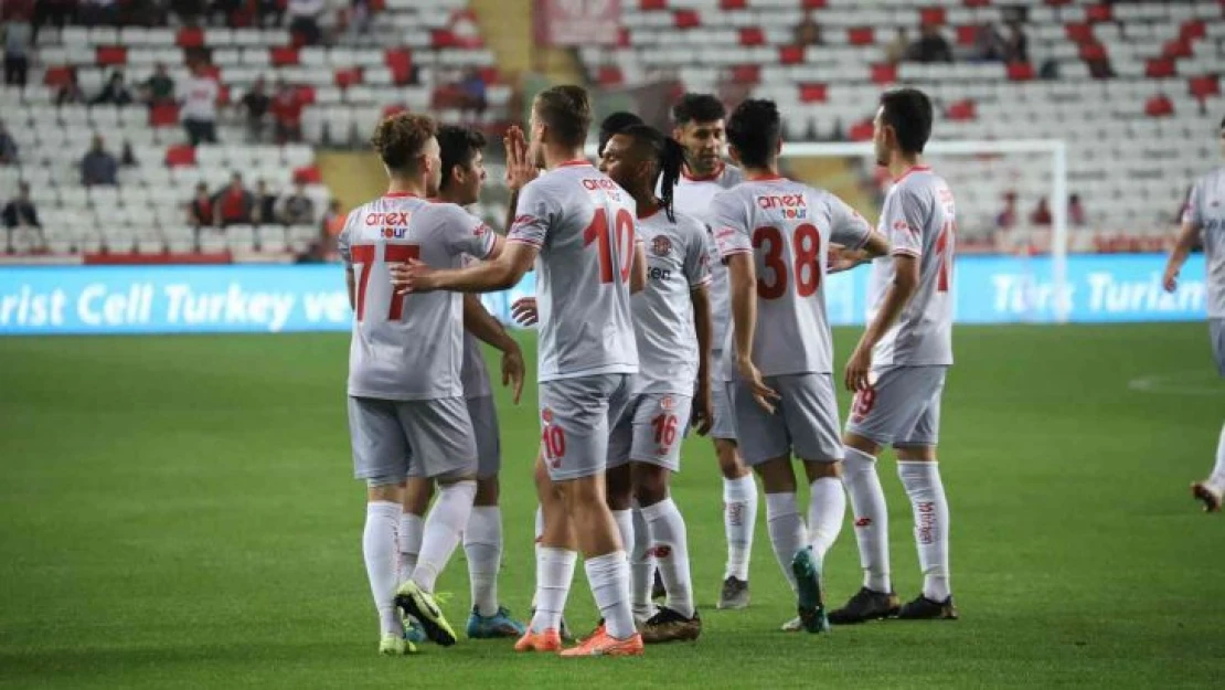 Antalyaspor, Shakhtar Donetsk'e 2-1 mağlup oldu