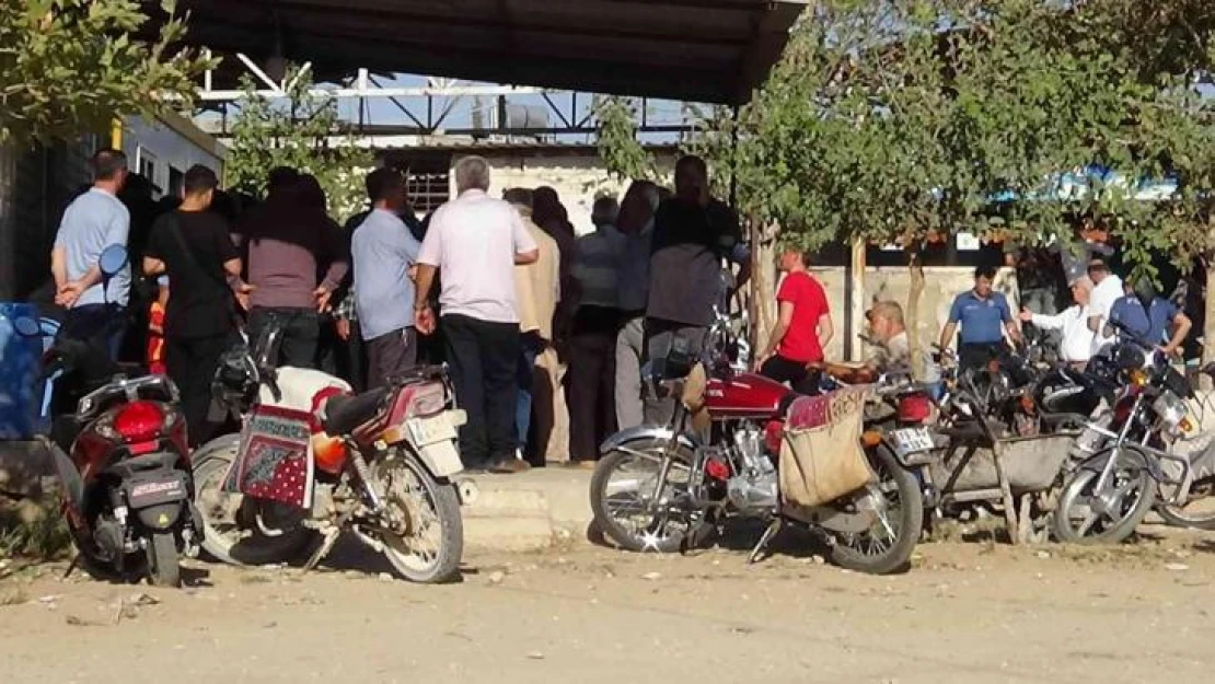 Aralarında husumet bulunan şahsa ateş açtılar: 3 yaralı