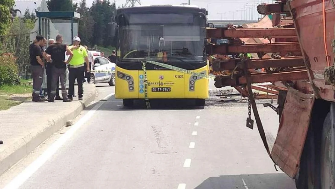 Arnavutköy'de feci kaza