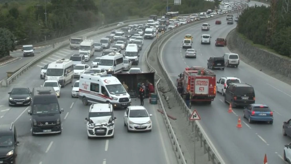 Arnavutköy'de trafik kazası: 1 yaralı