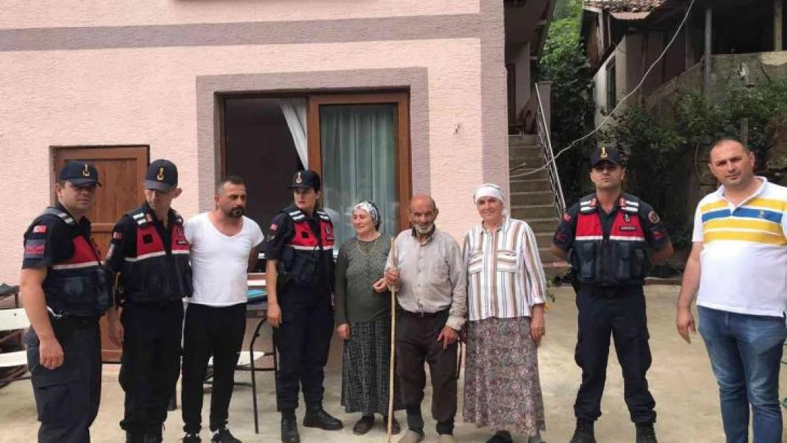 Artvin'de kayıp yaşlı adam 3 gün sonra başka bir köyde bulundu