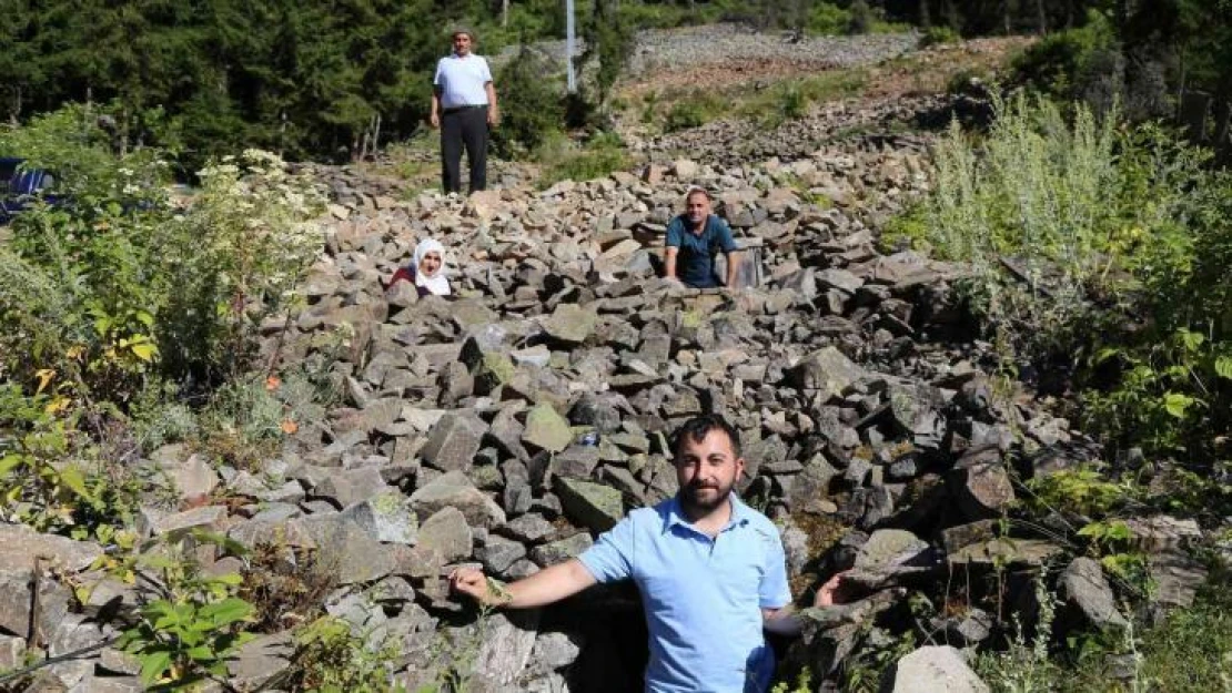 Artvin'de mağaradaki soğuk su kaynağı köylülerin doğal soğuk hava deposu oldu