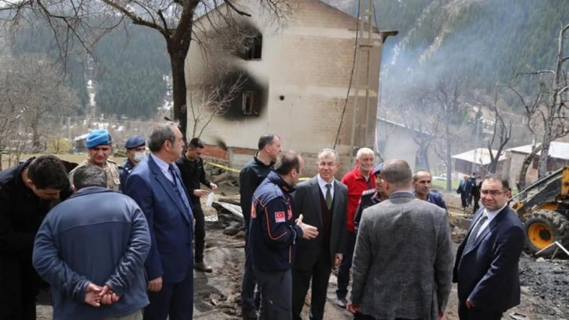 Artvin'deki yangında bulunan kemik parçaları DNA testi için Adli Tıp Kurumuna gönderildi