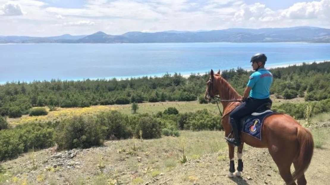 Atlı Jandarma Timi, Salda Gölü çevresinde devriyeye başladı