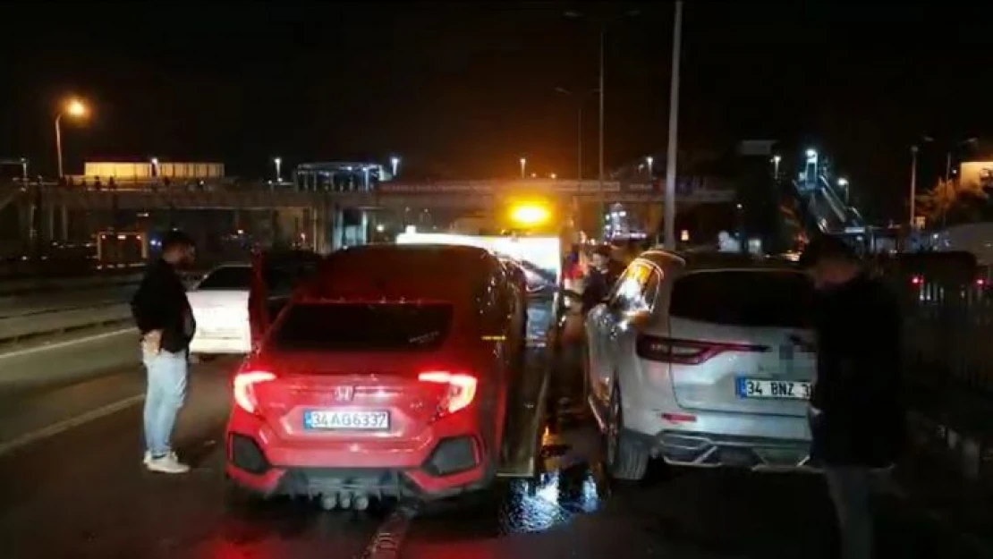 Avcılar D-100 karayolunda zincirleme trafik kazası: 1 yaralı