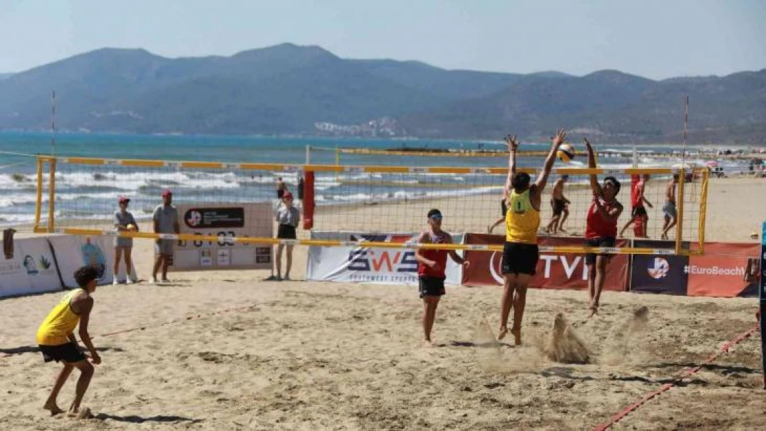 Avrupa U20 Plaj Voleybolu Şampiyonası Selçuk'ta başladı