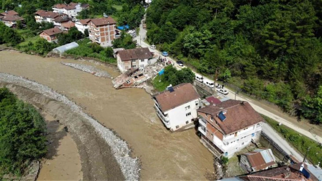 Aynı yerde üçüncü kez sel felaketi yaşayan vatandaşlar çaresizliklerini anlattı