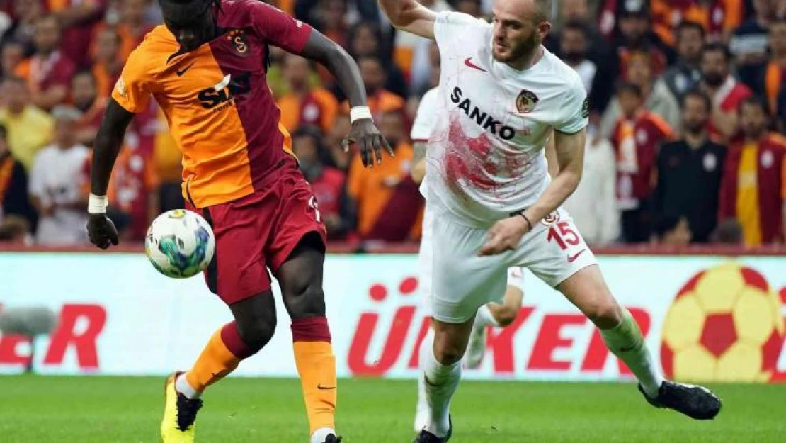 Bafetimbi Gomis 3. golünü attı