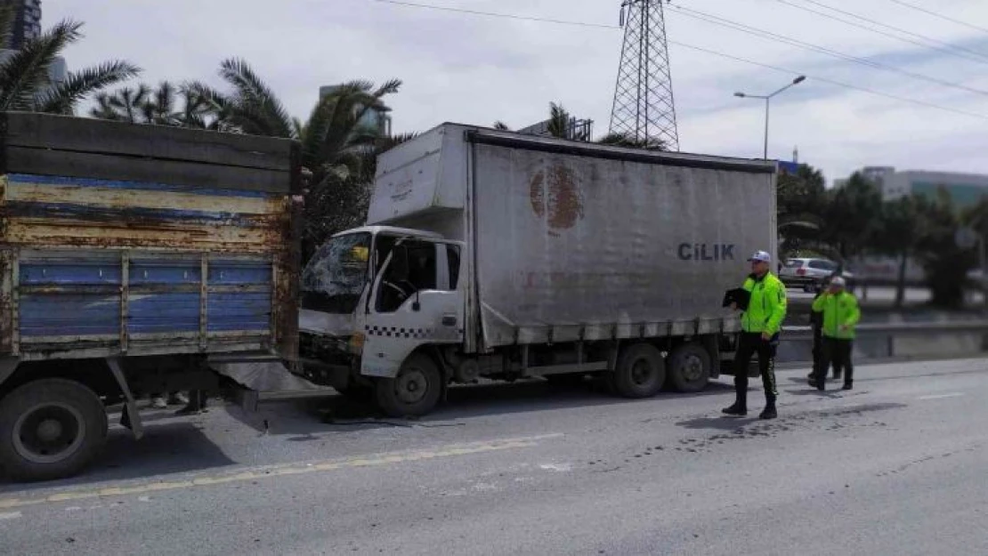 Bahçelievler'de zincirleme trafik kazası: 1 yaralı