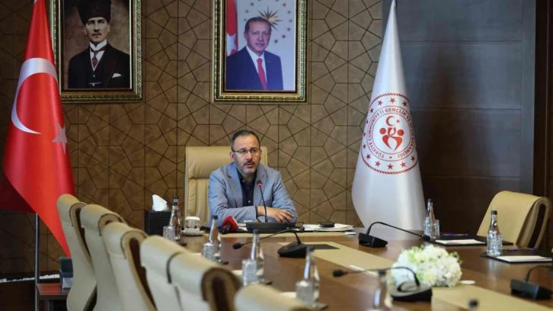 Bakan Kasapoğlu: 'Halkın spora erişiminde antrenörlerin katkısı çok önemli'