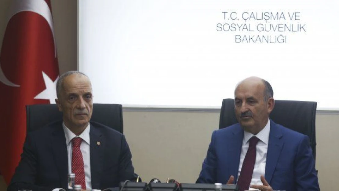 Bakan Müezzinoğlu, &quotHiçbir asgari ücretlimiz bin 300 liranın altında maaş almayacak"